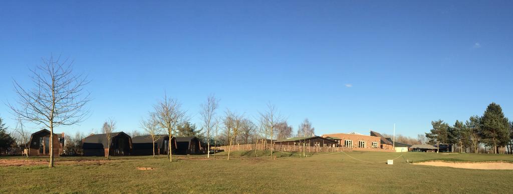Malkins Bank Golf Club Sandbach Exterior photo