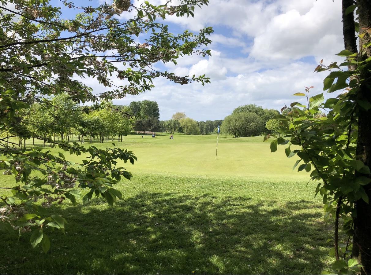 Malkins Bank Golf Club Sandbach Exterior photo